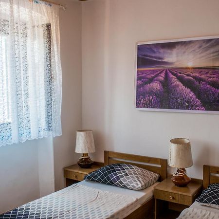 Hostel Flora マリ・ロシニュ 部屋 写真