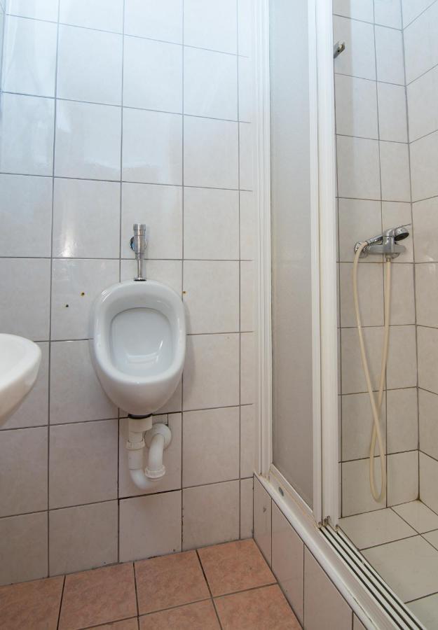 Hostel Flora マリ・ロシニュ エクステリア 写真