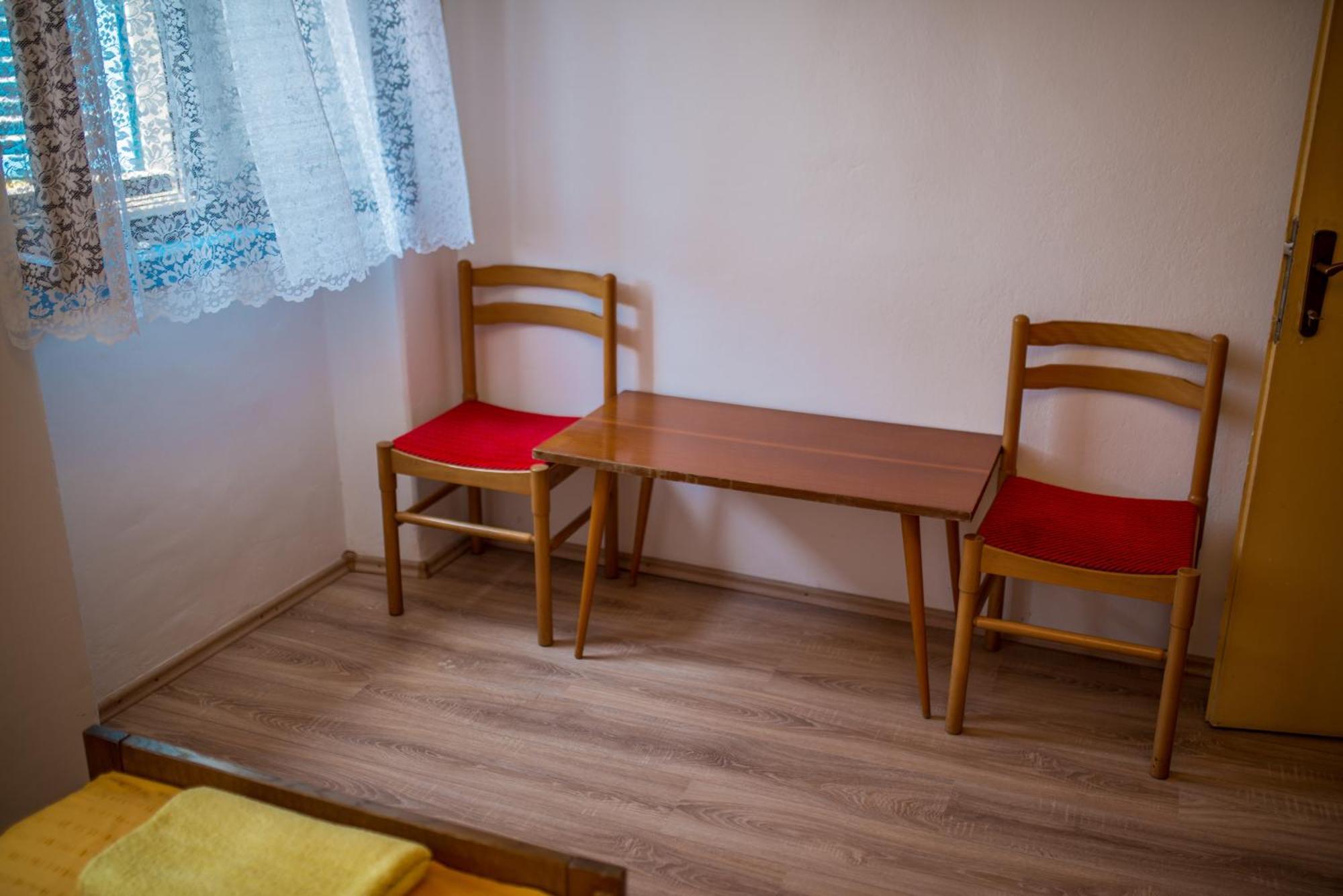 Hostel Flora マリ・ロシニュ 部屋 写真